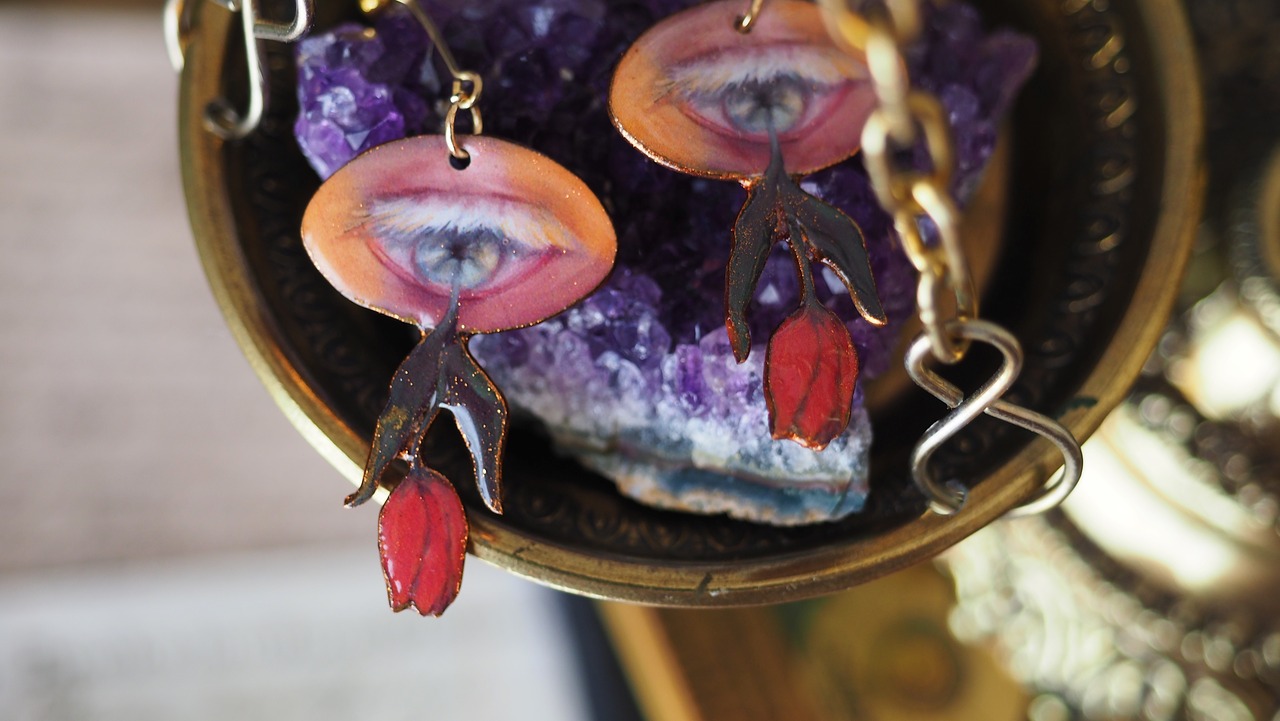 美しい瞳に咲く花　片耳かざり