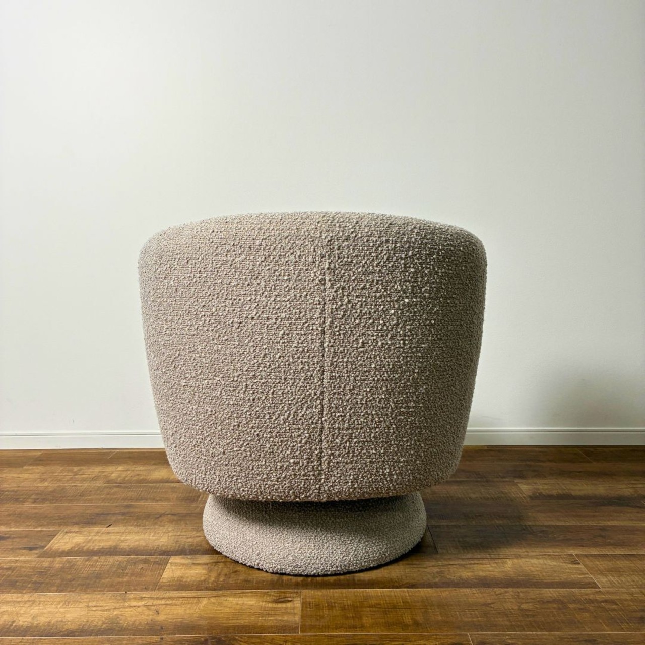 moda en casa TEDDY lounge chair モーダ・エン・カーサ テディ ラウンジチェア モダン シンプルモダン 北欧風 回転椅子 ベージュ アイボリー【中古】【250サイズ】