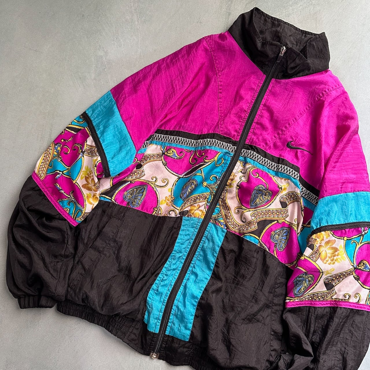 90s ナイキ NIKE 刺繍 総柄 ナイロンジャケット ピンク XL 古着 NIKE ナイキ 両面スウォッシュ 総柄 ナイロンジャケット ブート品 古着