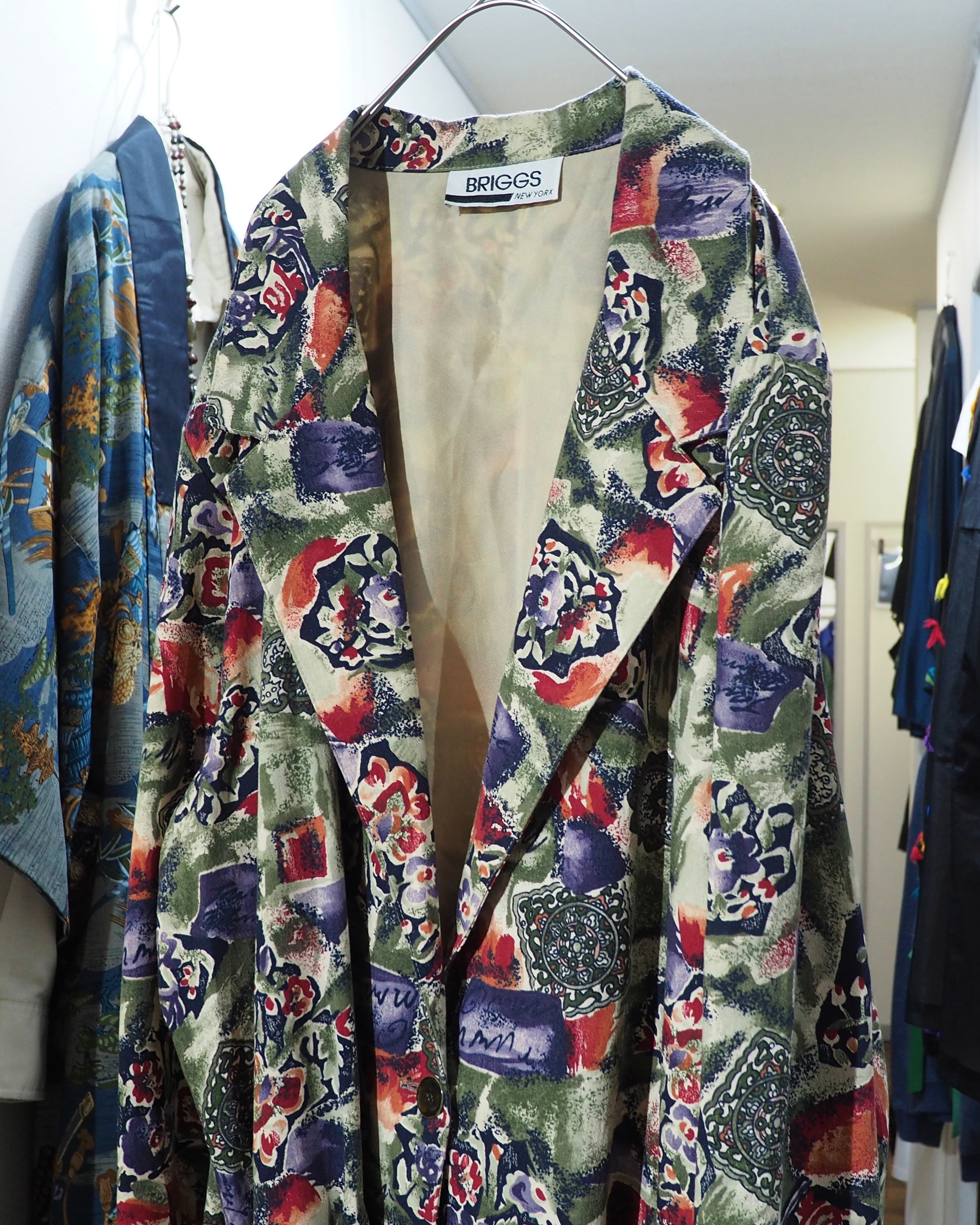 ” Made in USA ” Beautiful Botanical Flower painted vintage loose jacket