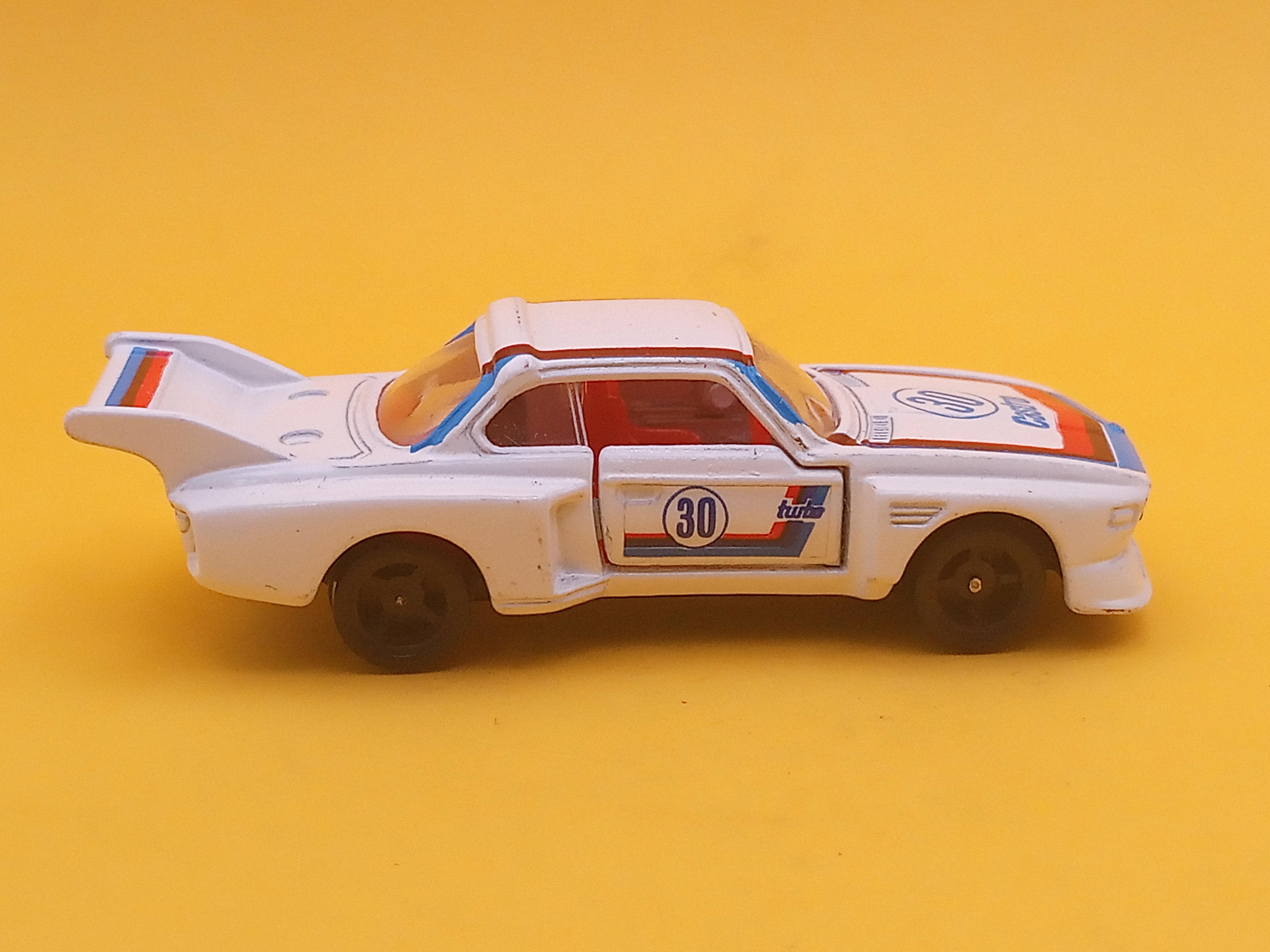 トミカ　F30 BMW 3.5CSL 日本製　1/60