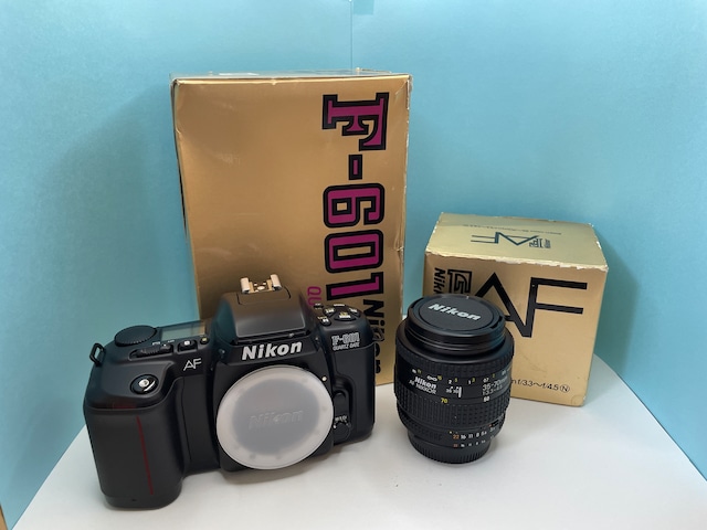 Nikon F601 QUARTZ DATE・AF NIKKOR 35-70mm 1:3.5-4.5 未使用に近い美品