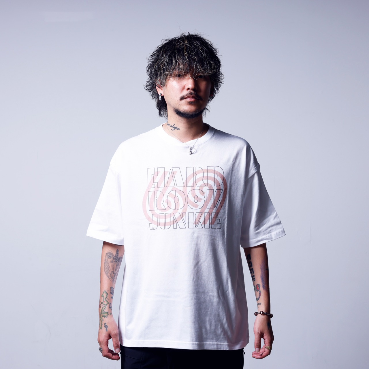 69 & HIP  ビッグシルエット Tee／ピンクロゴ