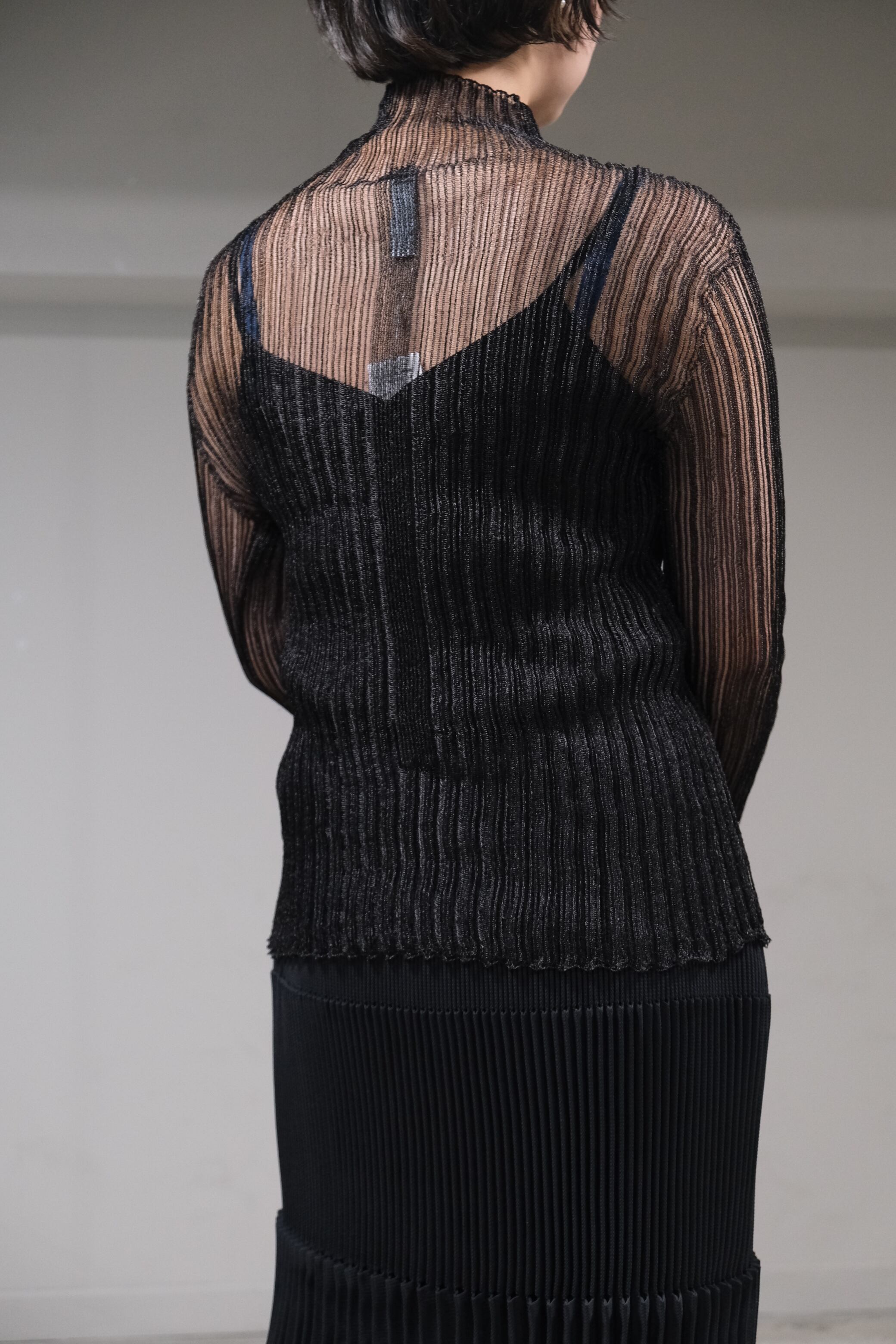 CFCL】SOFT PORTRAIT METAL LONG SLEEVE TOP -black- | loop