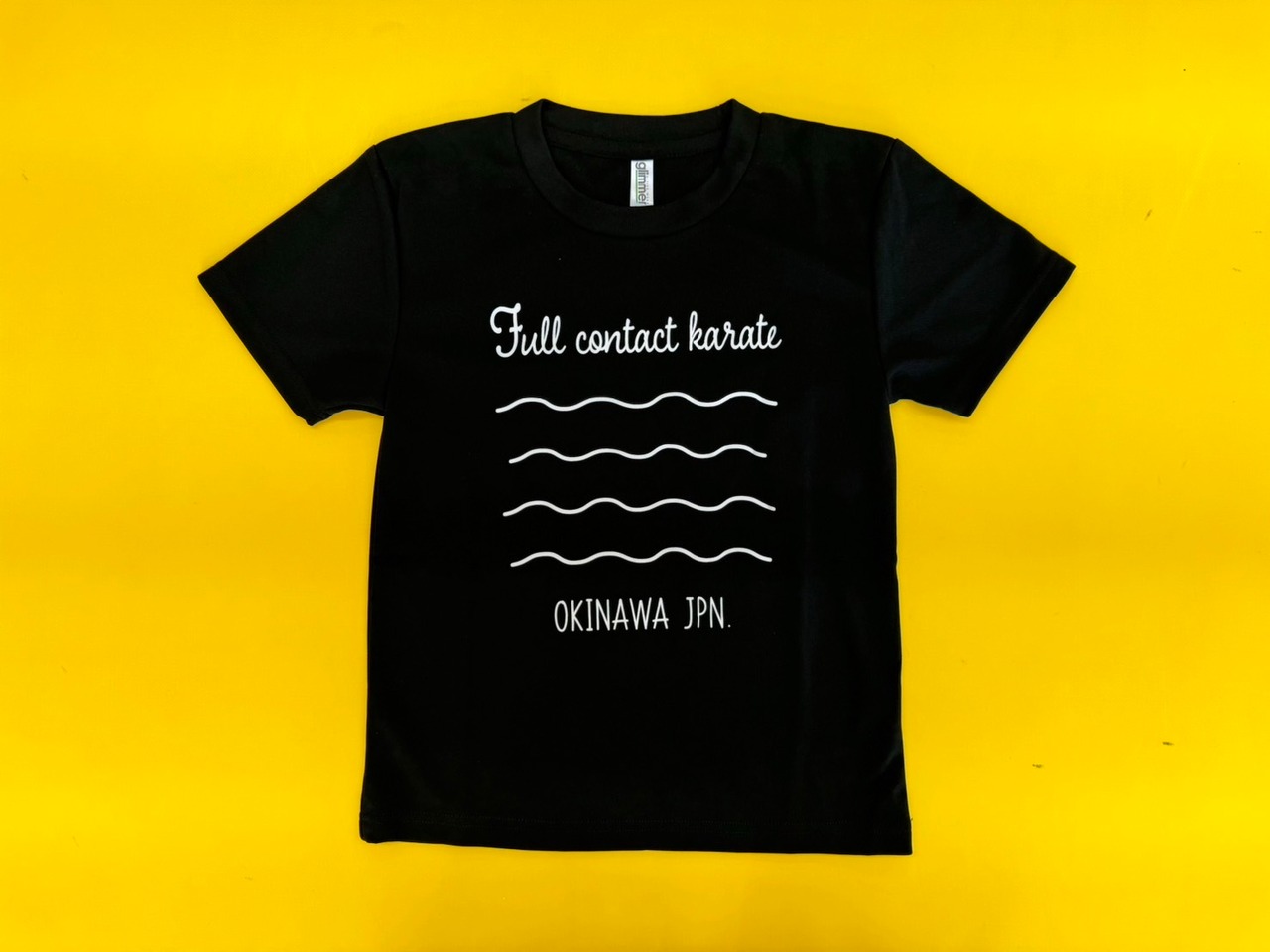 Tシャツ（バック赤）