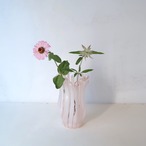 ベビーピンクのひらひら花瓶