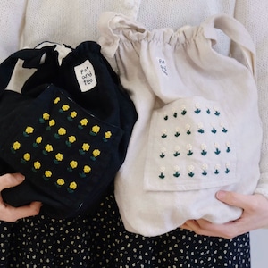 2色／小花刺繍の巾着バッグ ・11963