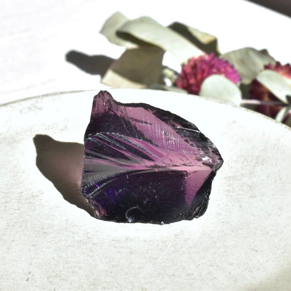 【レア色】インドネシア産 アンダラクリスタル 原石 魅惑のパープル
