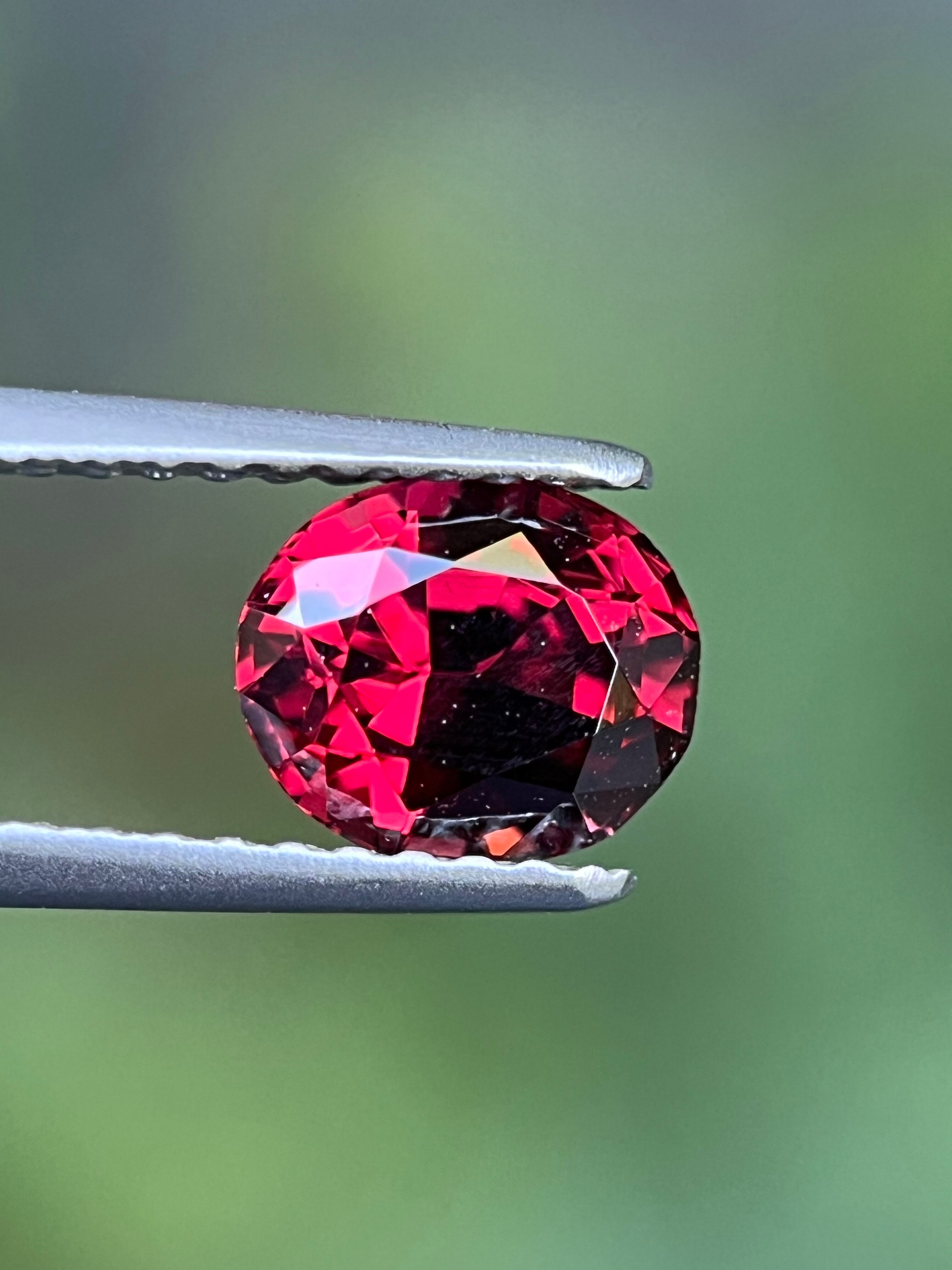 パパラチアサファイアルース 0.77ct 6 x 4.7 x 3.1mm | ZARAGEMS