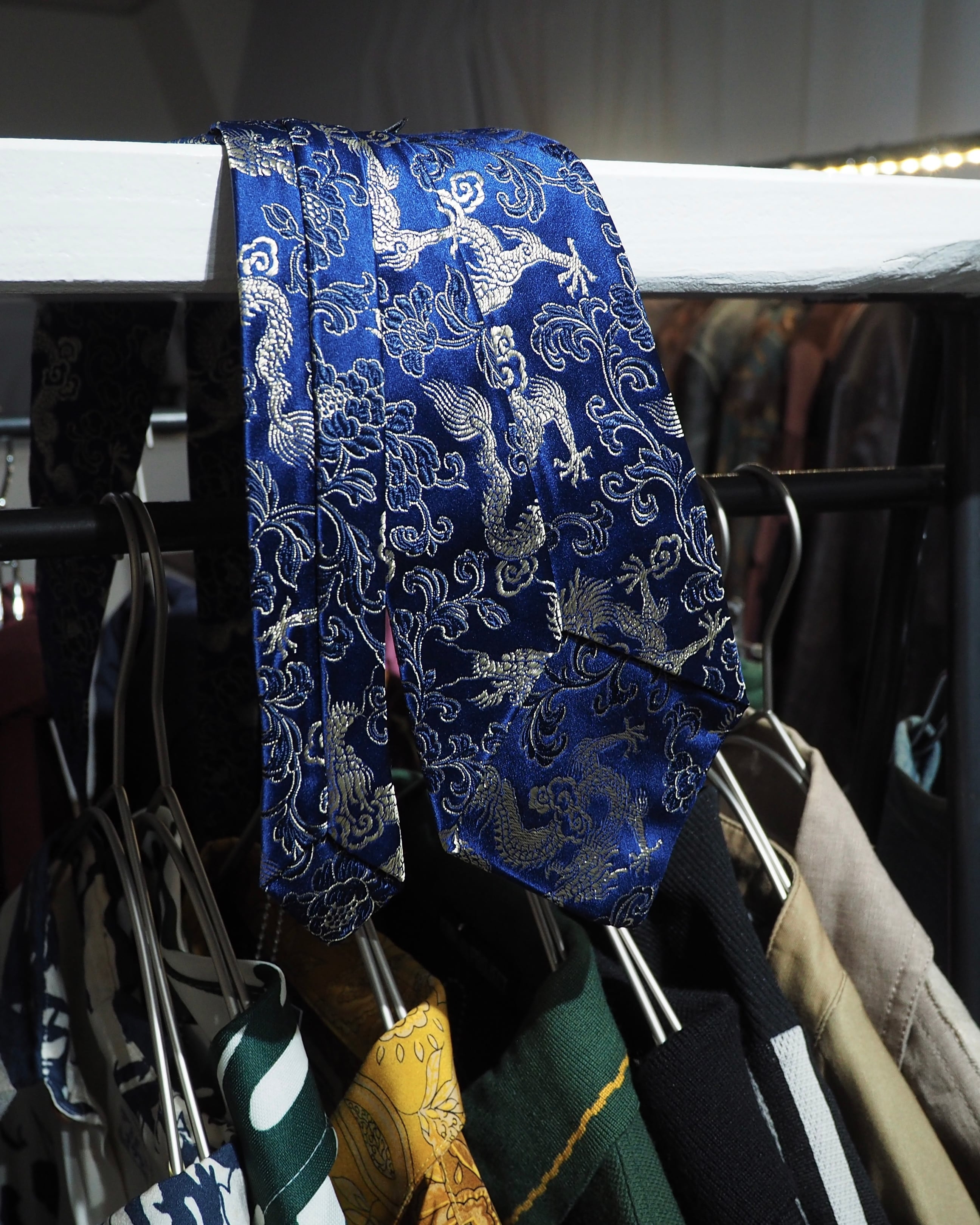 " 花鳥風月 " Oriental pattern Embossed vintage Tie
