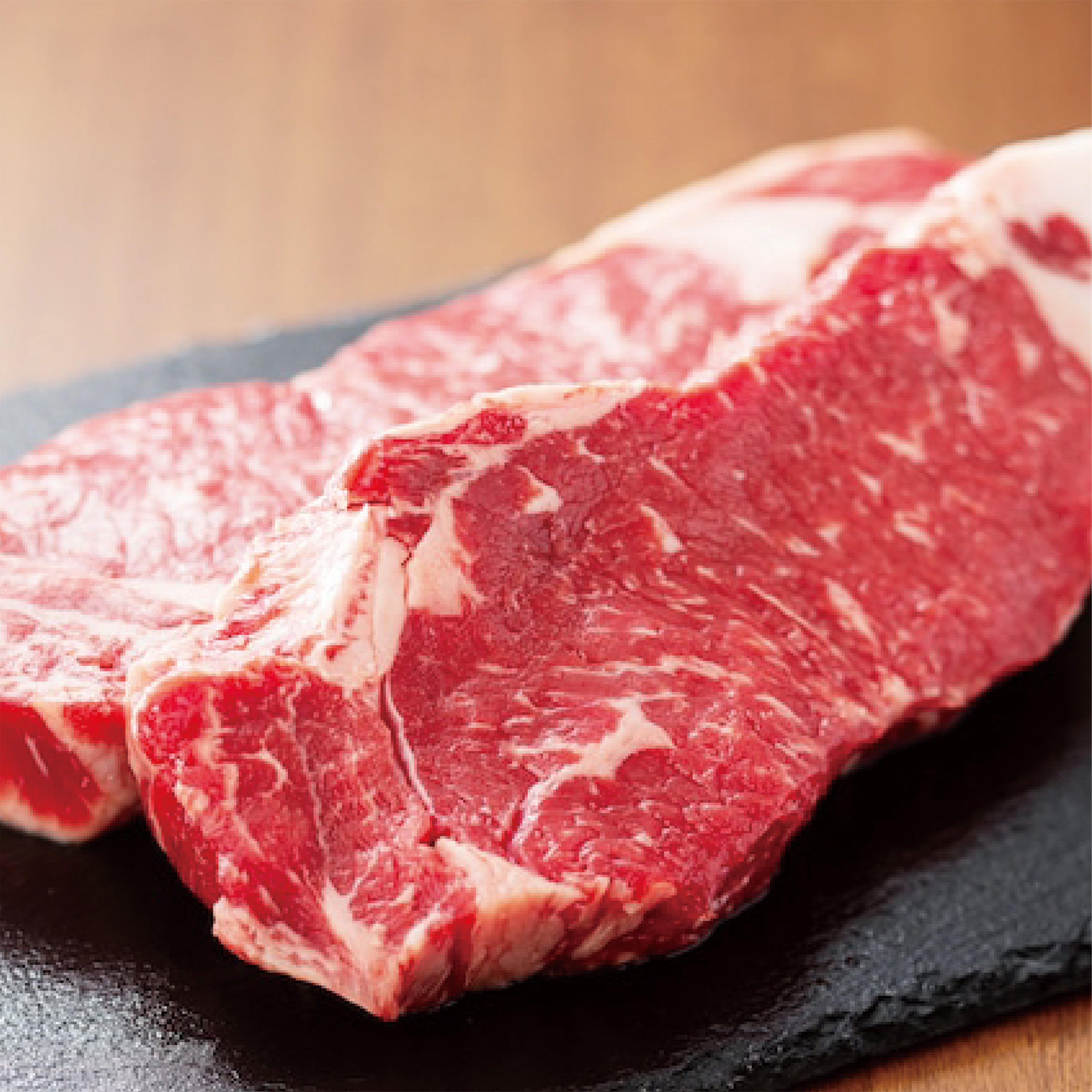 《送料無料》グラスフェッドビーフ! プレミアムサーロインステーキ 500g(250g×2p)