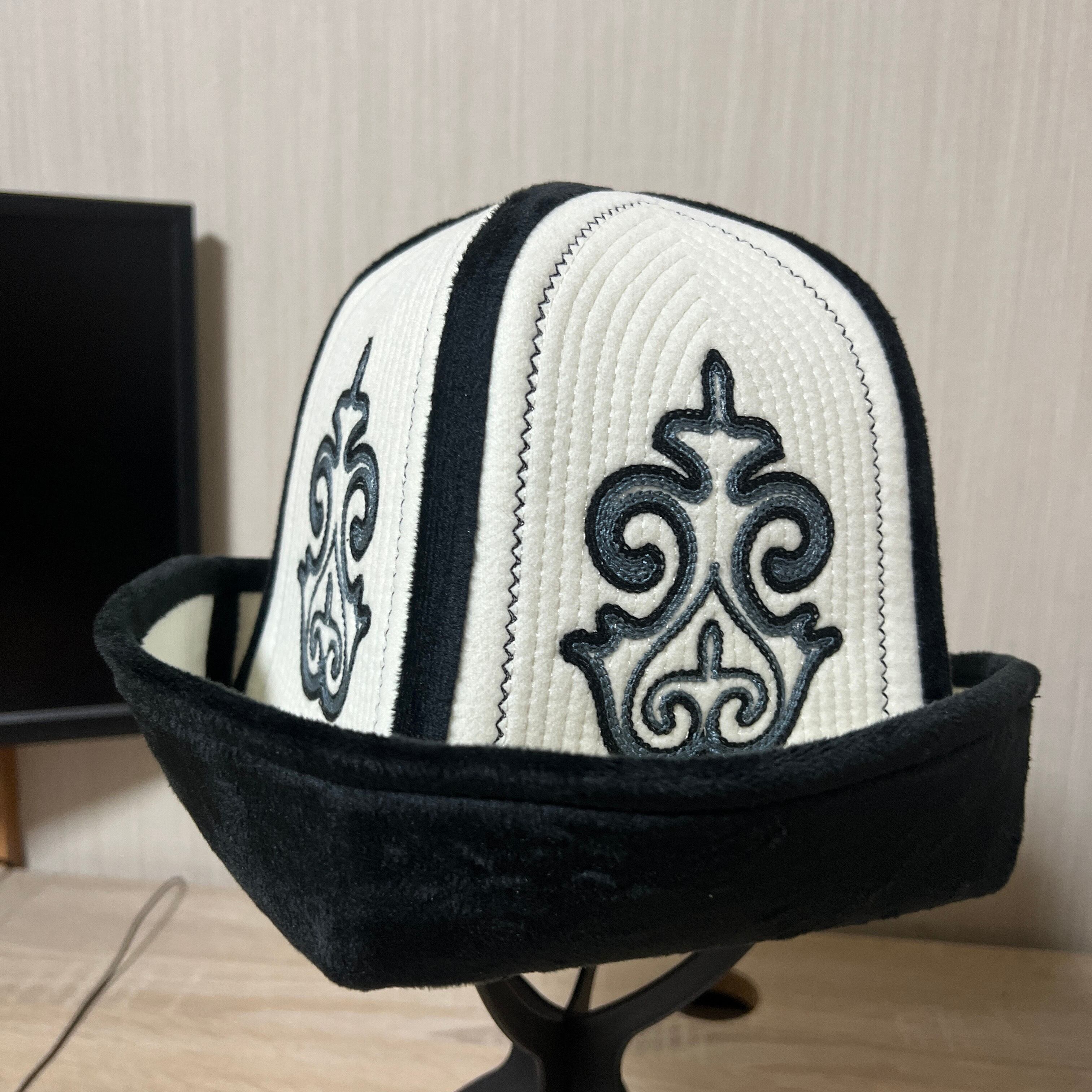キルギス　カルパック　黒 キルギス カルパック | カルパック専門店