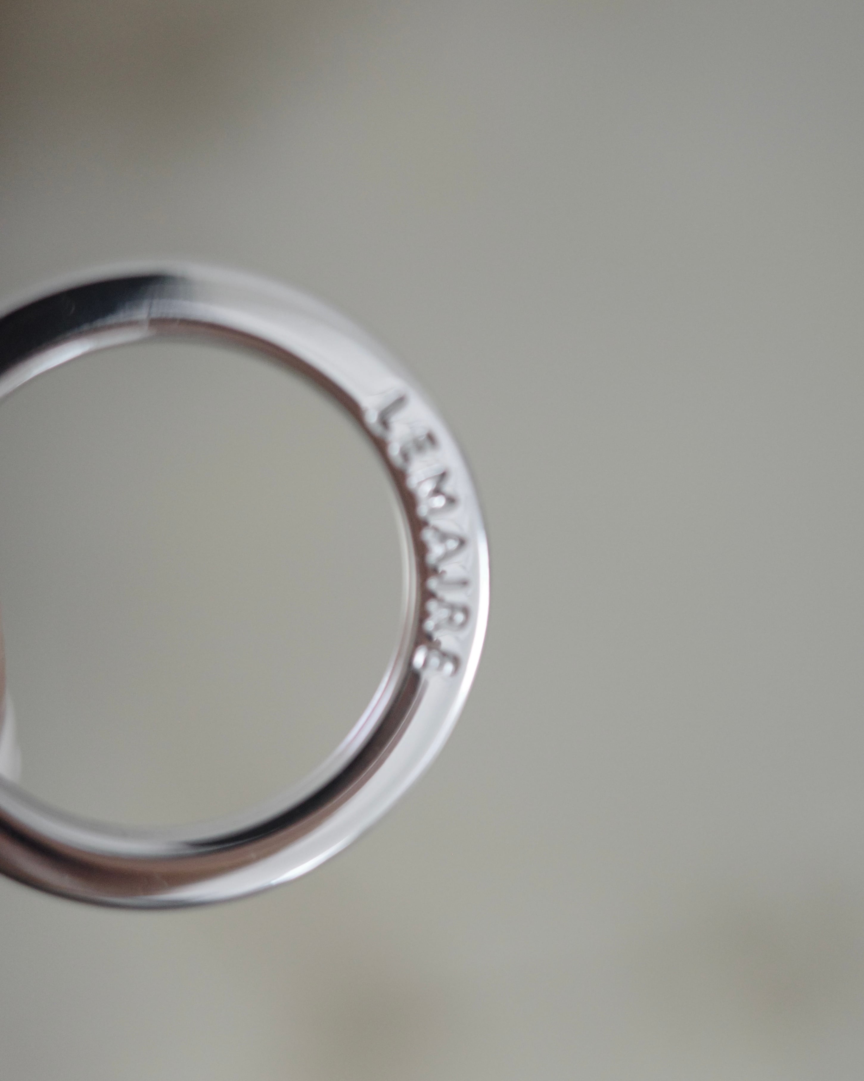 LEMAIRE / MINI CROISSANT KEY RING | LA VILLA ROUGE