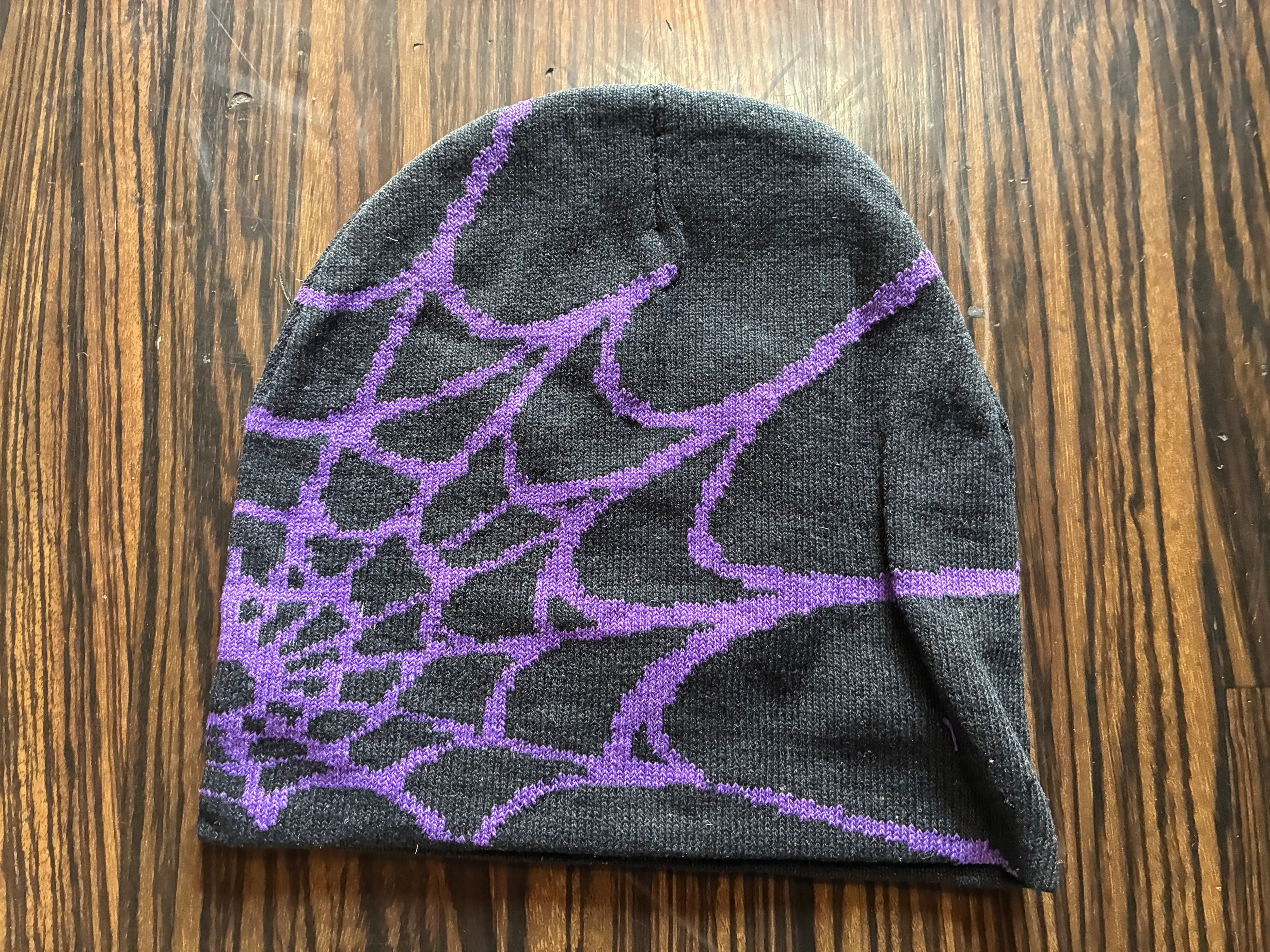 SPIDER BEANIE (BLACK/WHITE) | FANTASTIC