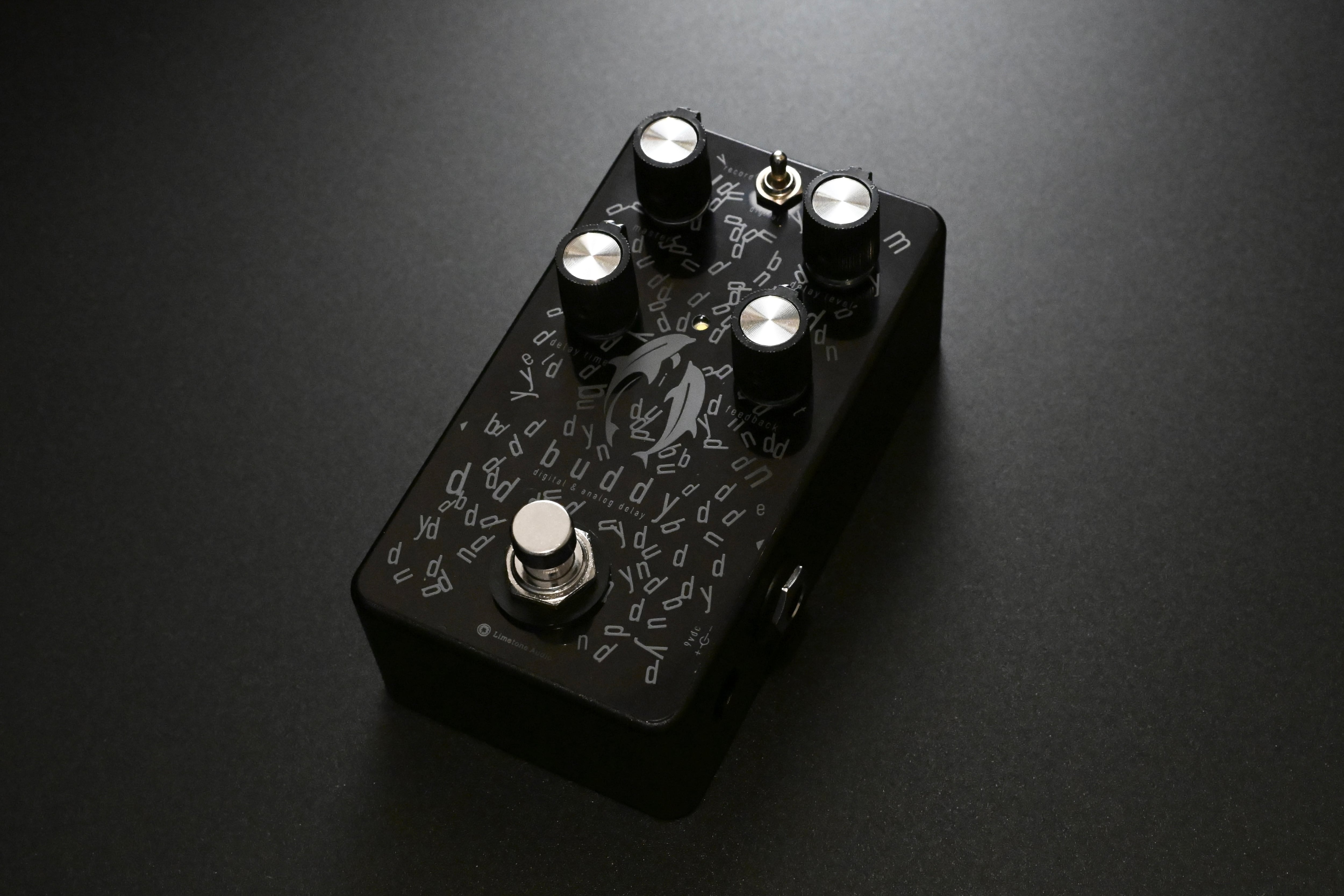 focus black | Limetone Audio