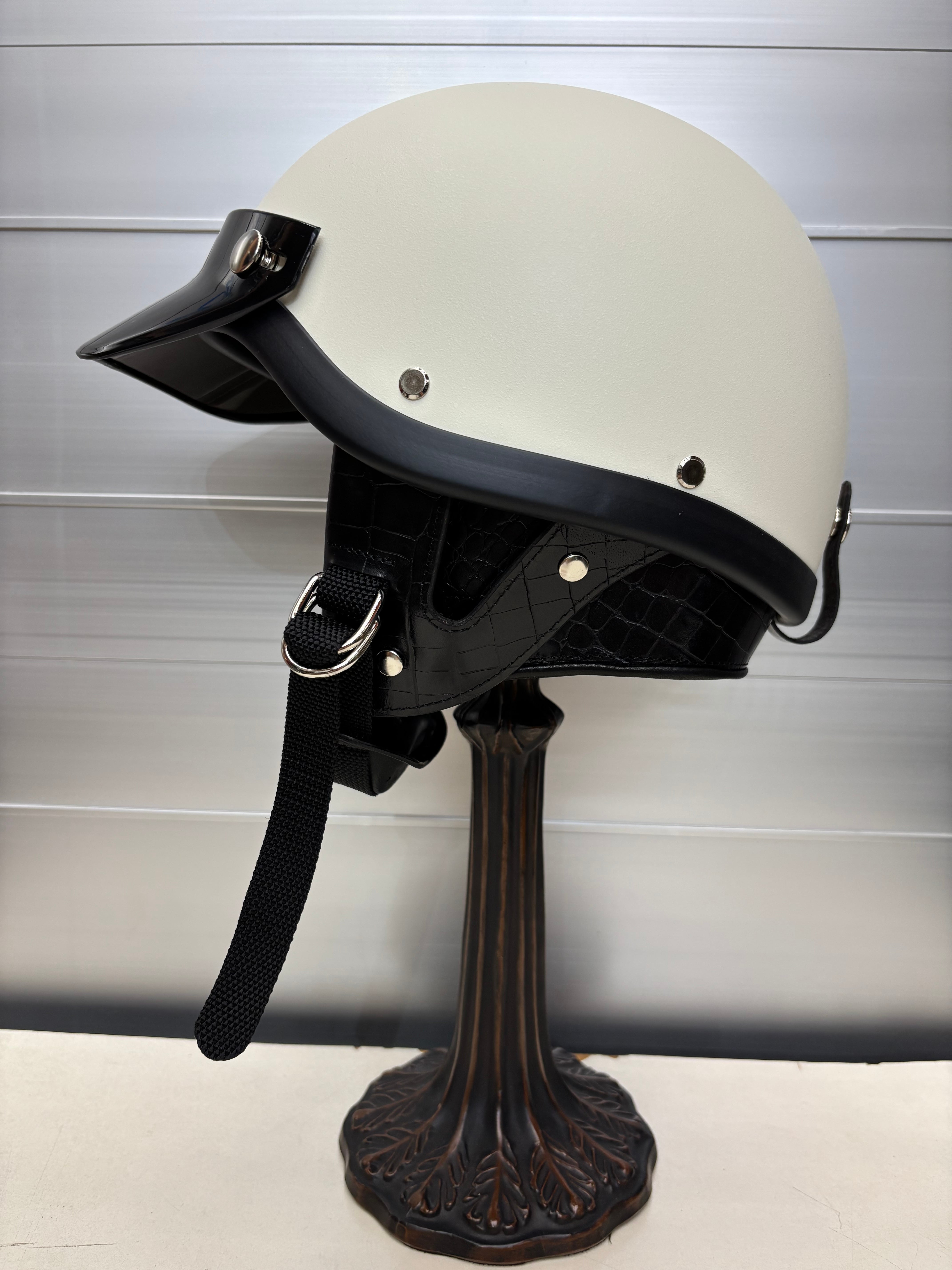 オーシャンビートル OCEANBEETLE ショーティー4 別注 マットアイボリー 各サイズ有り チンカップ黒 本皮クロコダイル型押し仕様 (鑑賞用.コレクション) インナーサテン仕様! SALE中! 送料無料!インスタ.ホームページのみの限定販売! (予約商品) 入荷してます!