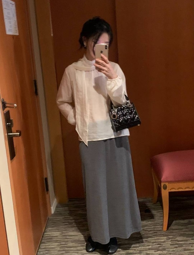 (予約) afarrier / Glossy blouse 3color