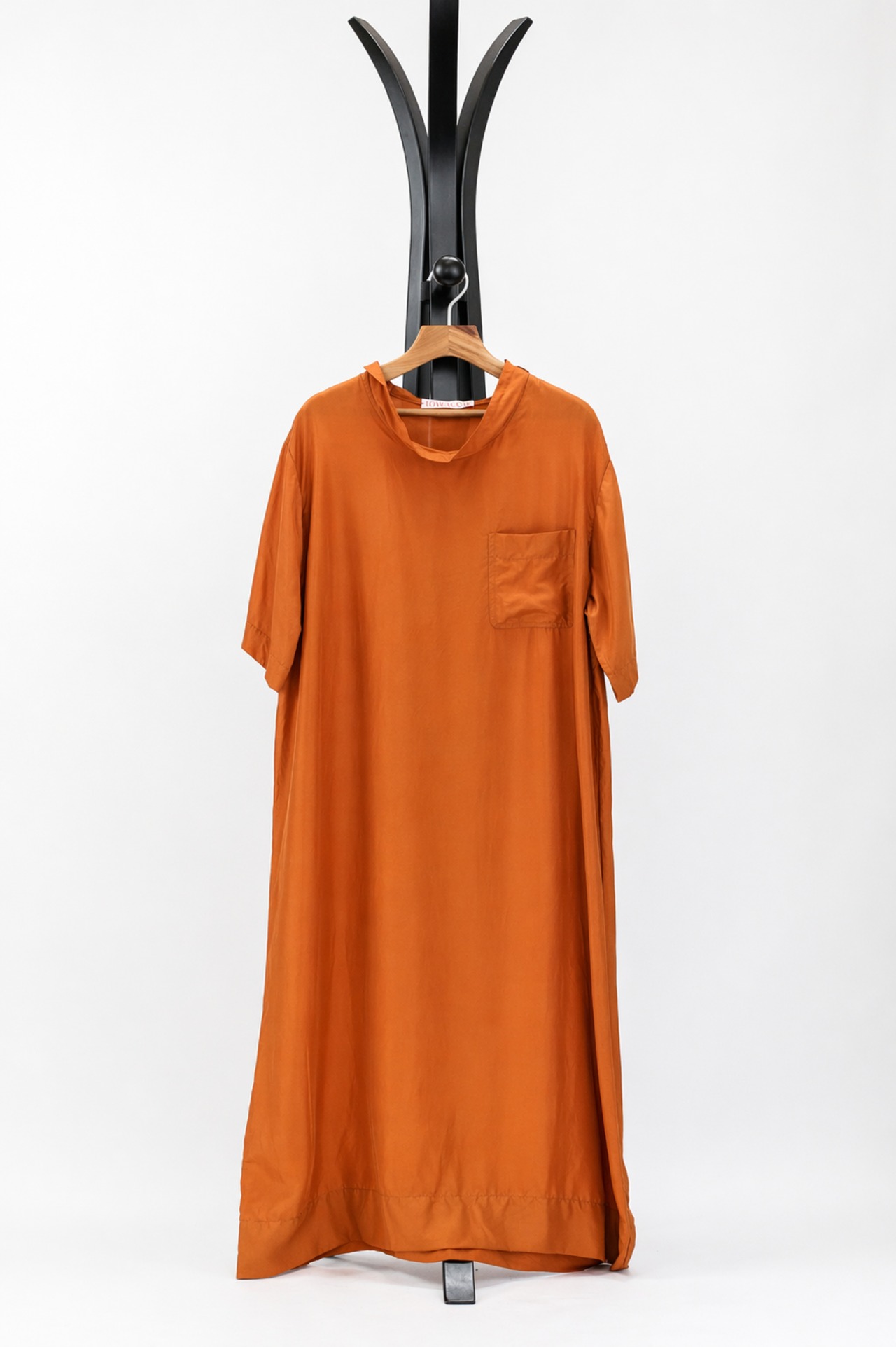 TOWAVASE(トワヴァーズ）Souplesse silk long T-shirt シルク羽二重 ワンピース /black・renga・ivory