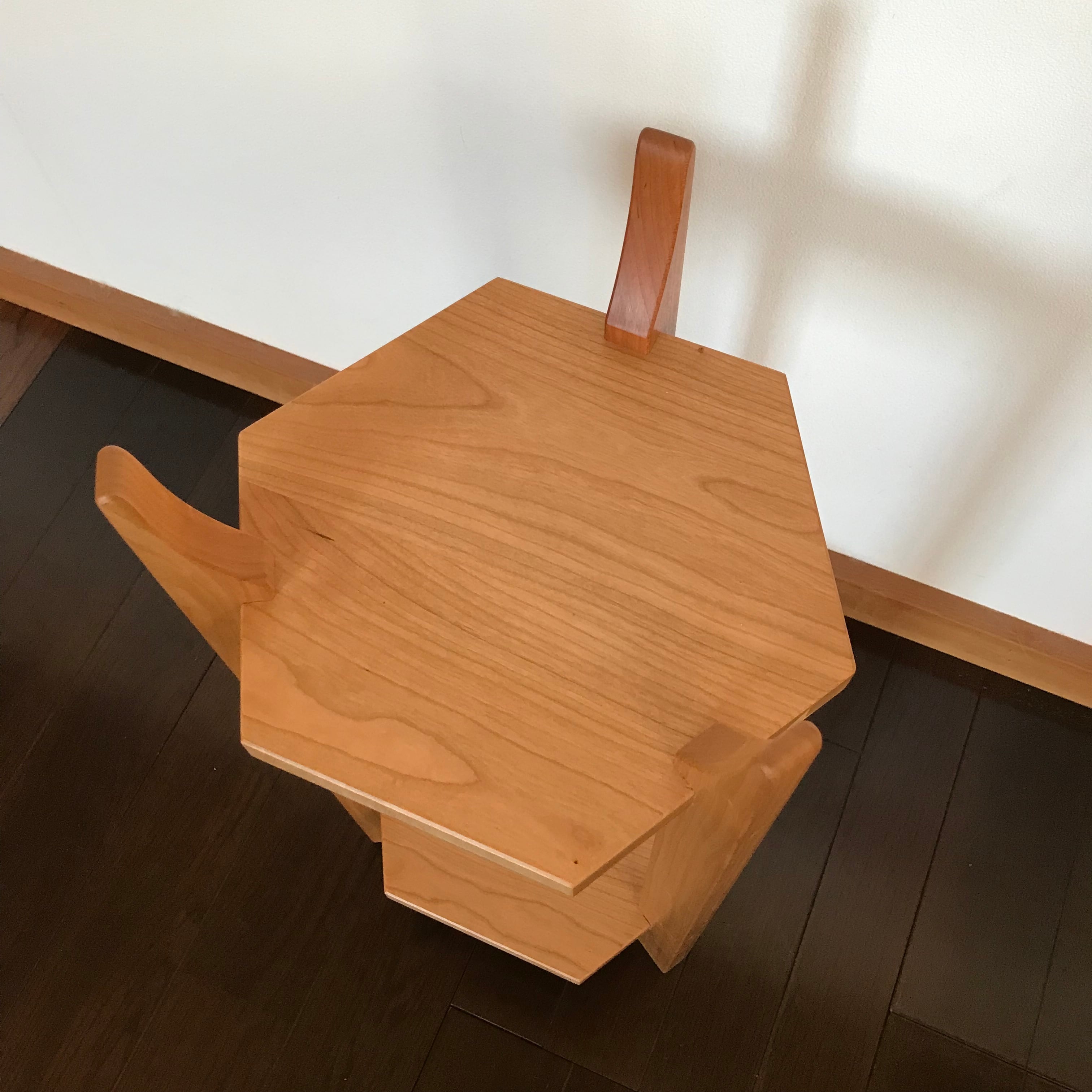 ロクカクカダイ】六角形のプランタースタンド（花台） | nove