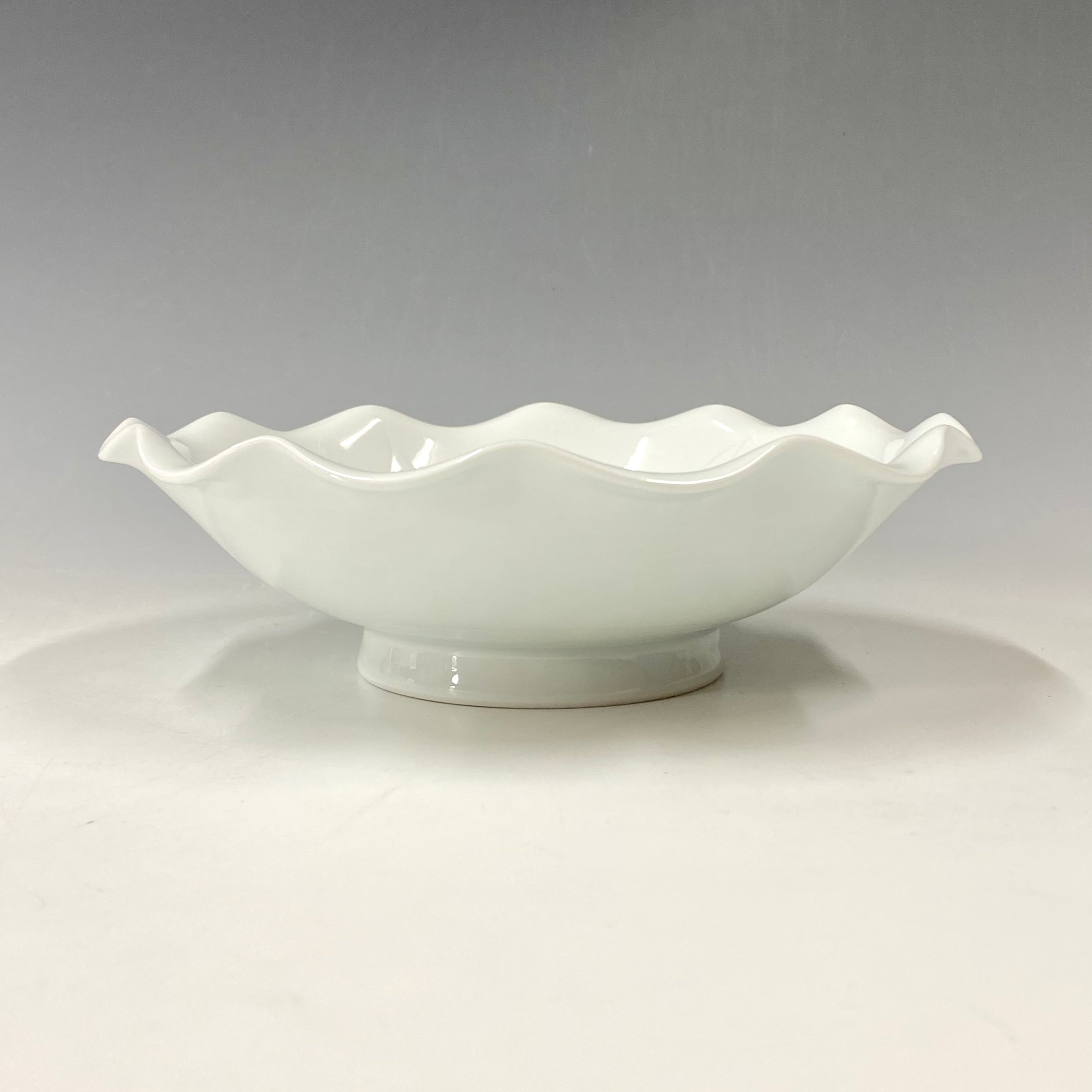 中尾恭純】白磁牡丹彫ビラ鉢(大) | 中仙窯