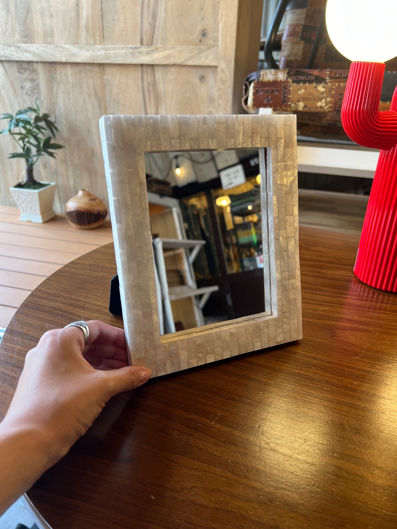 Shell Mosaic Tabletop Wall Mirror　シェルモザイク卓上・ウォールミラー　shell　シェル　ミラー　mirror　卓上ミラー