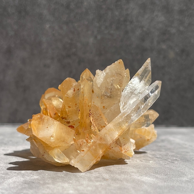 ネパール・ダーディン産 ゴールデンヒーラークォーツ クラスター｜ヒマラヤ水晶｜結晶密集タイプ