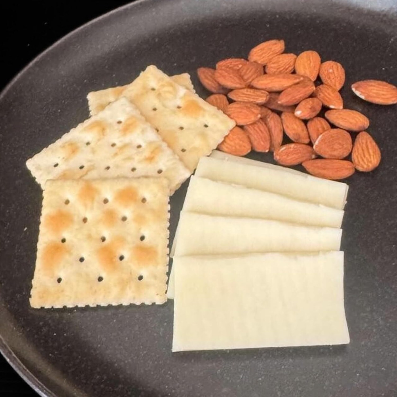 グラスフェッド アメリカ産 モントレージャック 400g｜ご注文ごとにカット セミハードチーズ Grassfed Monterey Jack 400g – Smooth Melting Semi-Hard Cheese