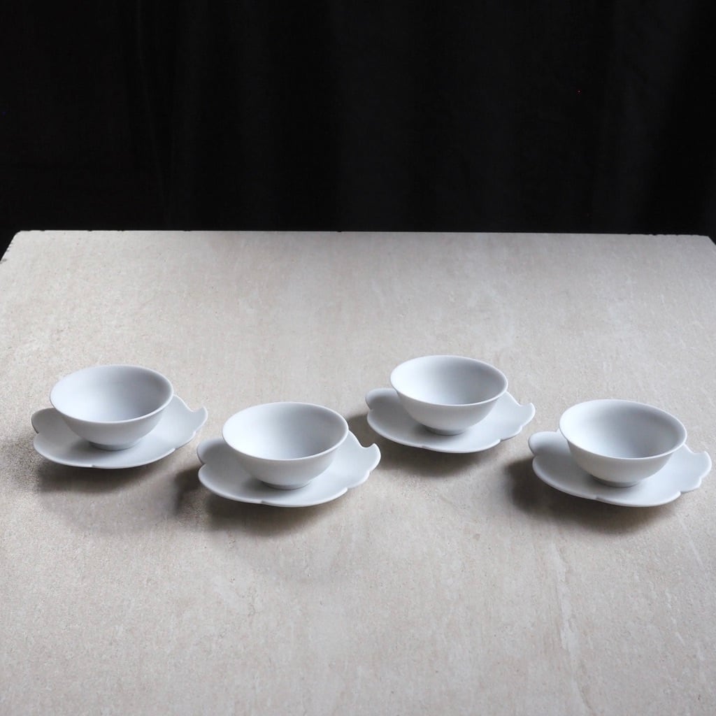 東 一仁/白磁 ウンリュウ 茶杯(茶托付き)