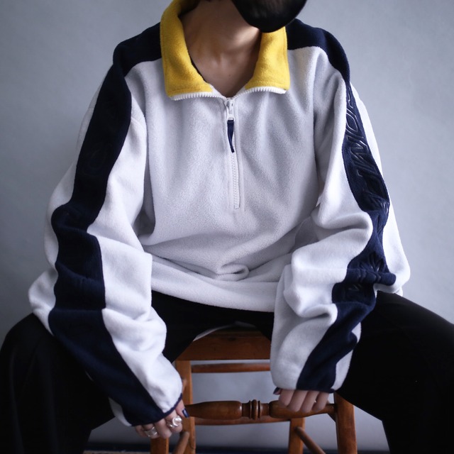 "NAUTICA" switching and sleeve letter design over silhouette fleece pullover