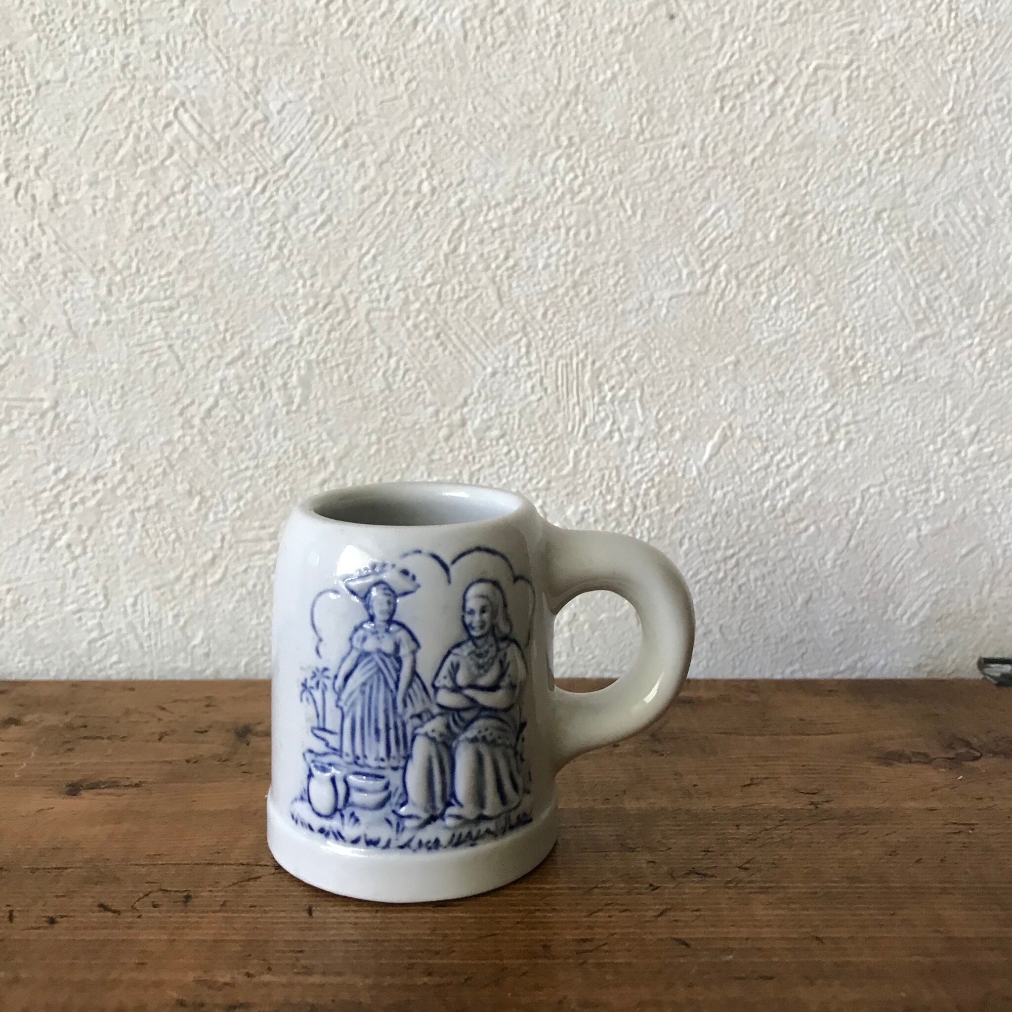 女性たちのミニカップ