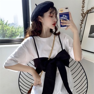 セットアップ ビスチェ Tシャツ 2点セット トップス キャミソール 白シャツ 白トップス ミディアム丈 袖あり 半袖 ラウンドネック リボン バックリボン 2way ツーピース かわいい 大人可愛い カジュアル 大人 おしゃれ お洒落 大人女子 ガーリー 無地 春 夏 10代 20代 レディース 通勤 学生 通学 デート お出かけ 女子会 休日 旅行 着回し 普段使い 重ね着 韓国 サイズ M L XL 色展開 白 ブラック 黒 ブラック