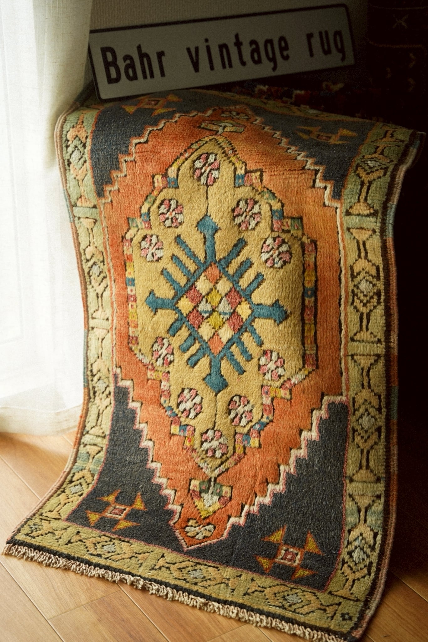 1630-Vintage Turkish rug