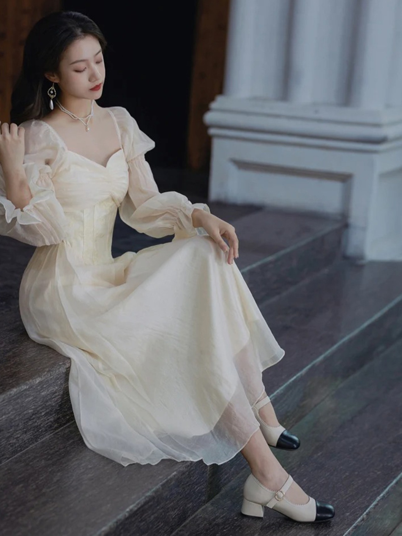 【0088】Jacquard Lace Flare Long Sleeve Dress