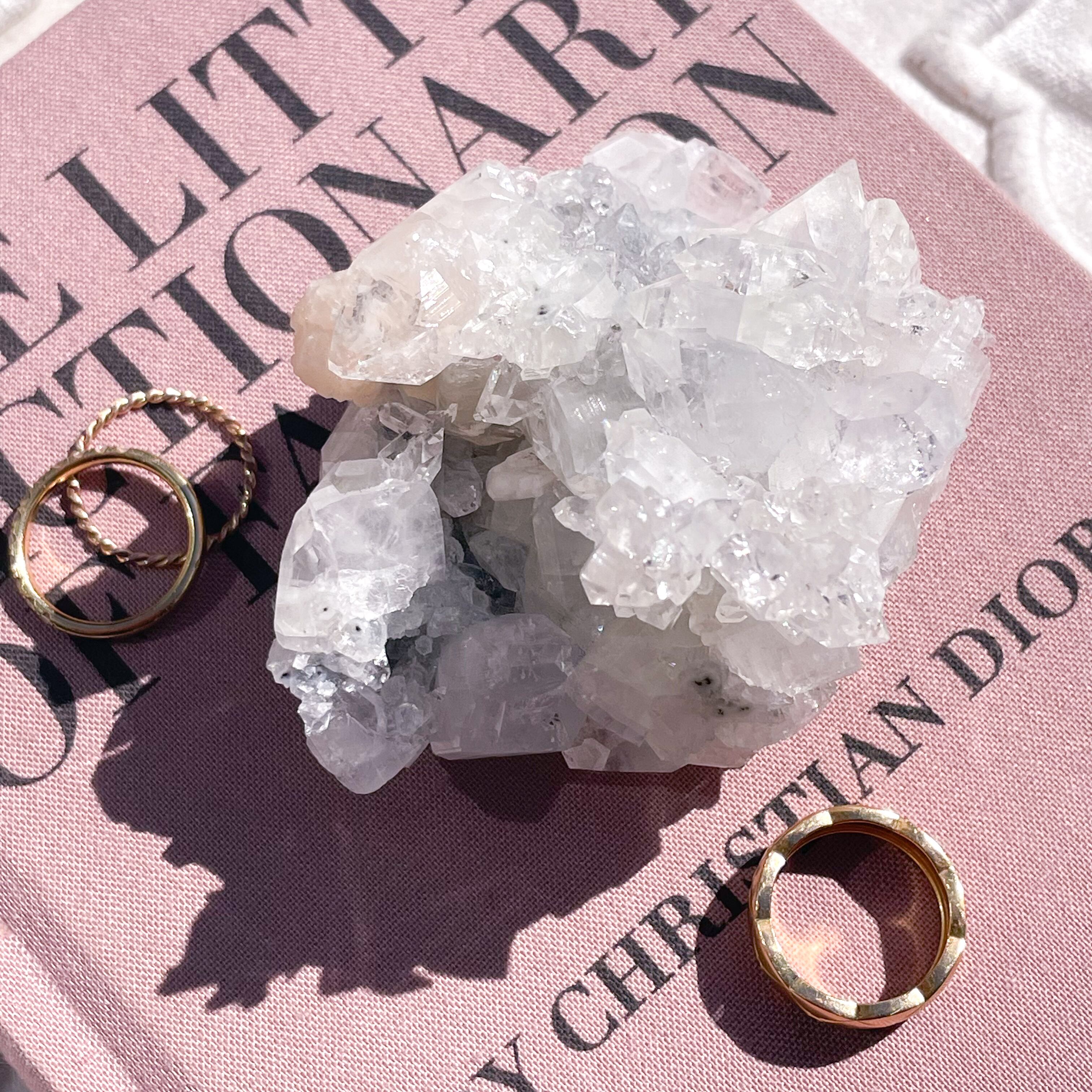 Apophyllite Cluster ✧ アポフィライト 15