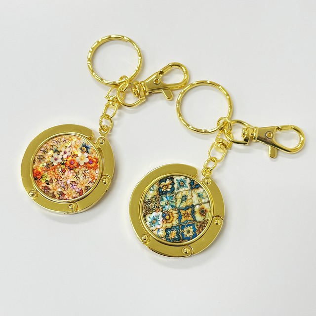 【数量限定】天然貝バッグハンガー ゴールドver★ 黄昏のオアシス／花宴 〔ナスカン・キーホルダー付き〕 螺鈿アート ｜ ギフト・プレゼントにおすすめ
