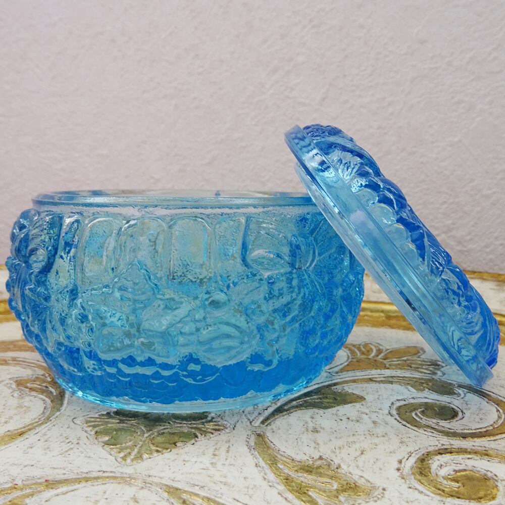 チェコスロバキア ボヘミアガラスのジュエリーポット / ライトブルー