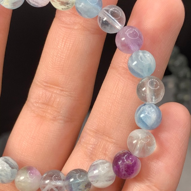 3 色合い綺麗✩エンジェルフェザーフローライトブレスレット