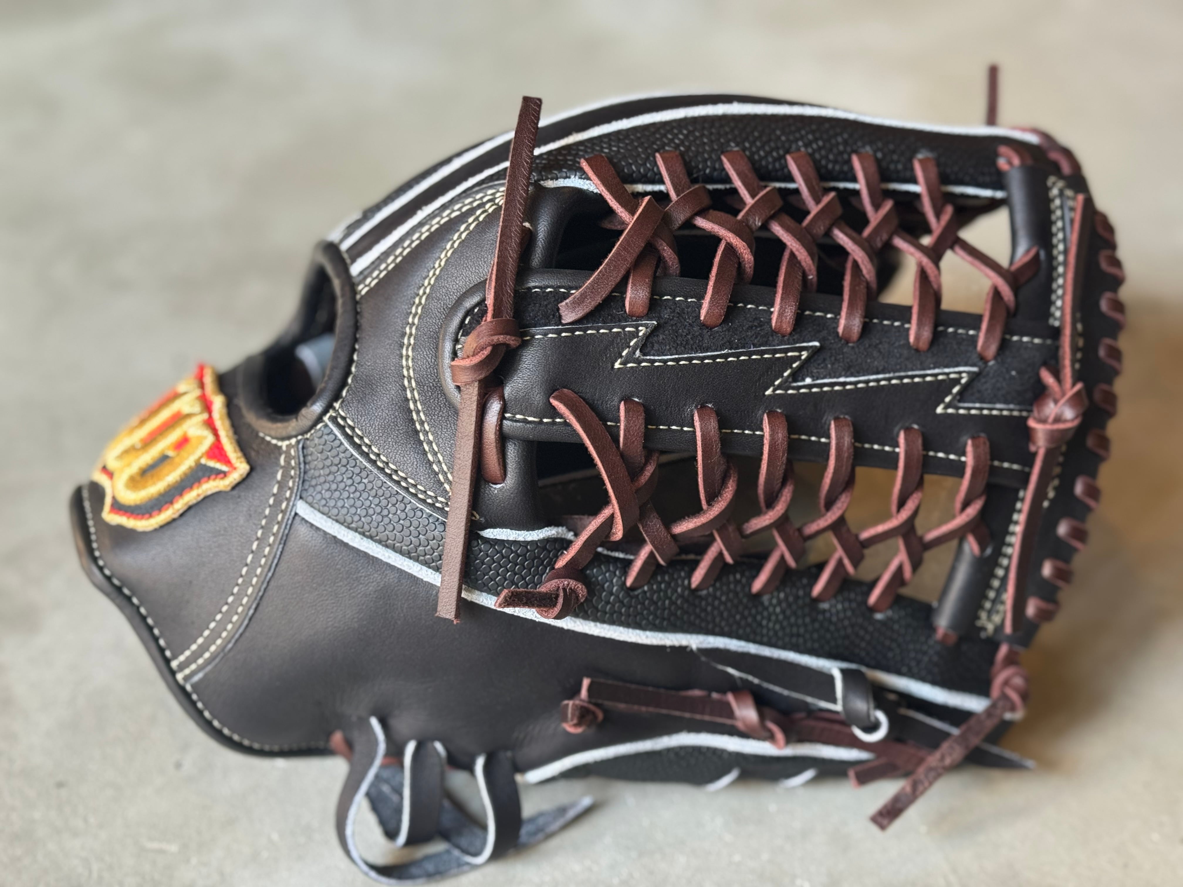 これはもはや軟式用グラブではない【Wilson】軟式用グローブ D8S型
