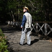 YASHIKI / GANKO別注 ×Shirotsume V-neck Vest メンズコーディネート