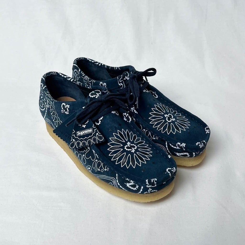 シュプリーム　クラークス　バンダナ　ワラビー NEW] Clarks×Supreme 別注 BANDANA WALLABEE シュプリーム クラークス