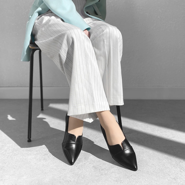 【OT3722】ポインテッドトゥ フラット 切替ドレスシューズ：ブラック 22.5cm【一部難あり】