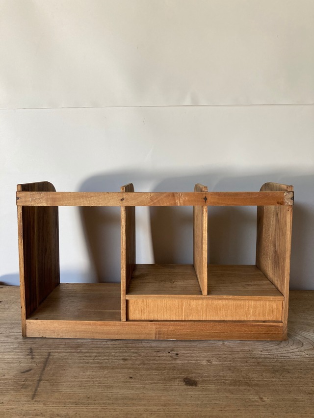 レトロな本立て