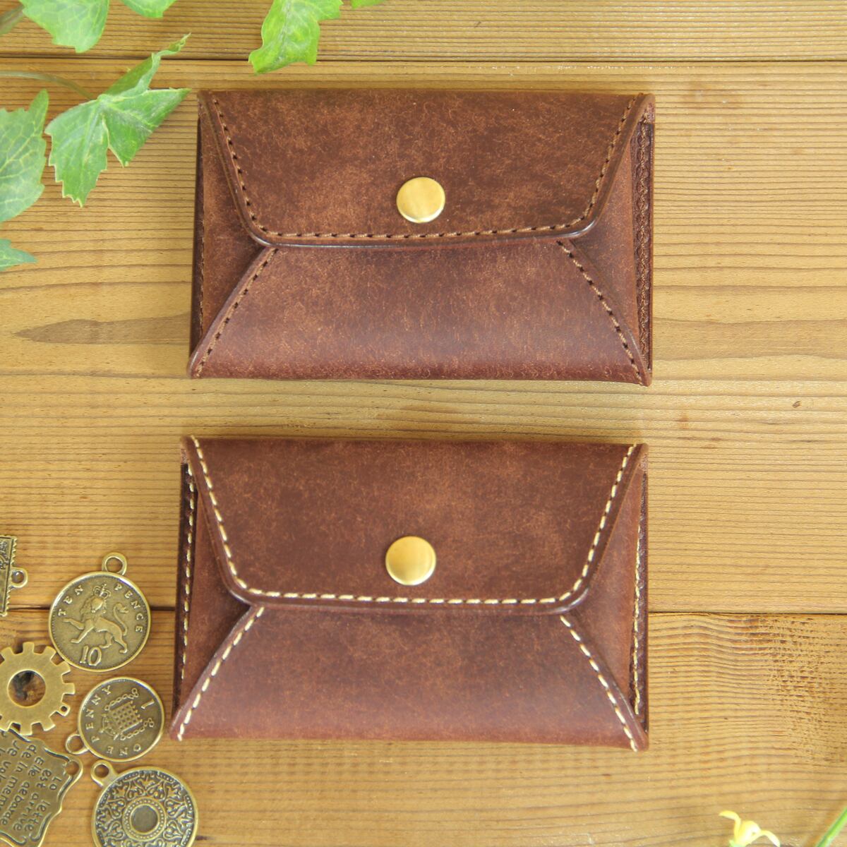 名刺入れ / チョコレート | HANARE LEATHER オンラインショップ