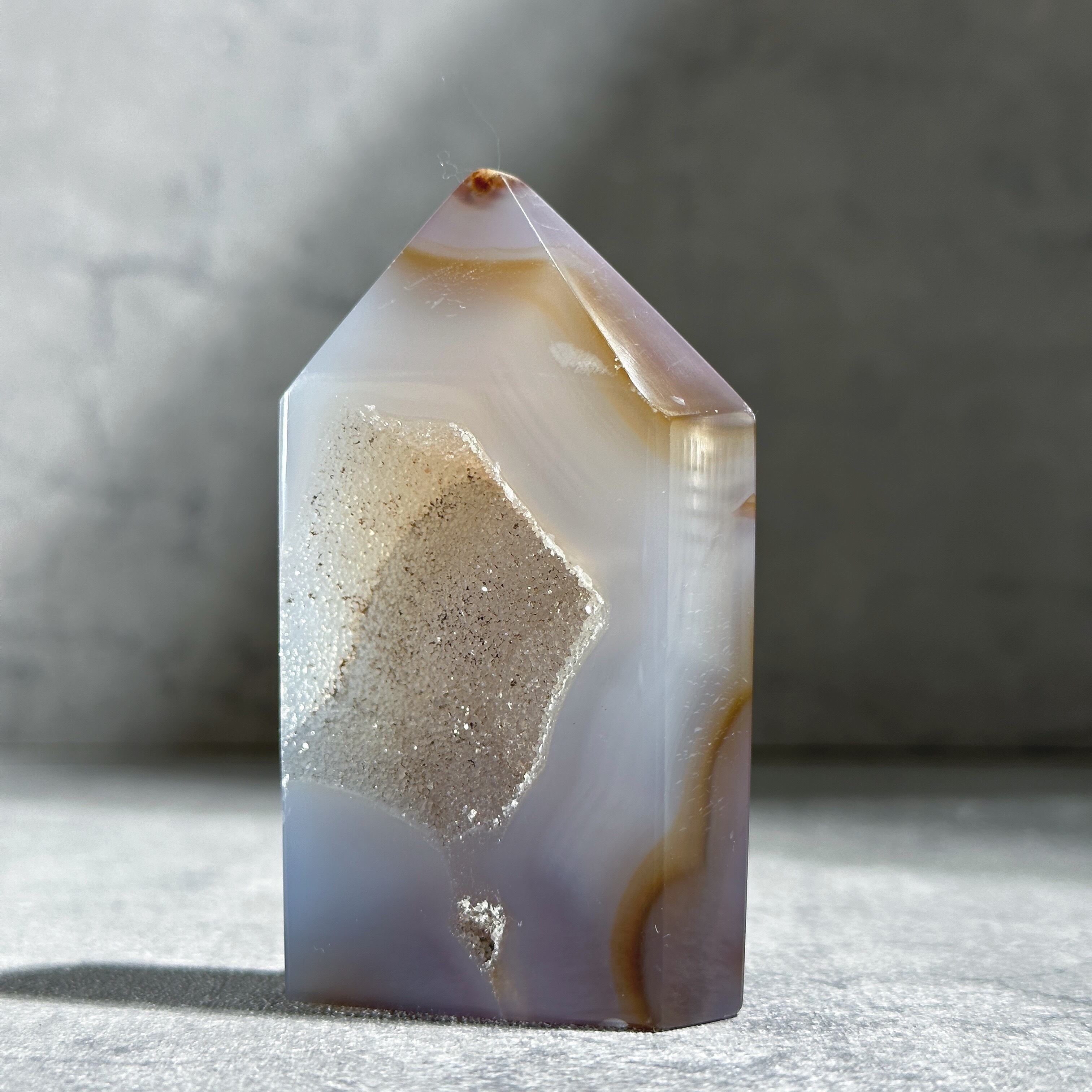 三日月型 天然アゲート ジオード ドゥルージー水晶 インテリア