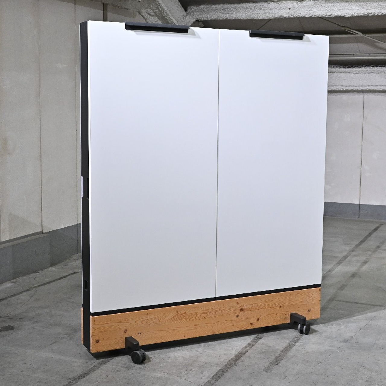 Vitra 100万「Dancing Wall/ダンシングウォール」A ホワイトボード オフィス パーテーション Hurlemann ステファンヒュルレマン ヴィトラ【中古家具/中古インテリア/USED家具ユーズド家具/リサイクル】