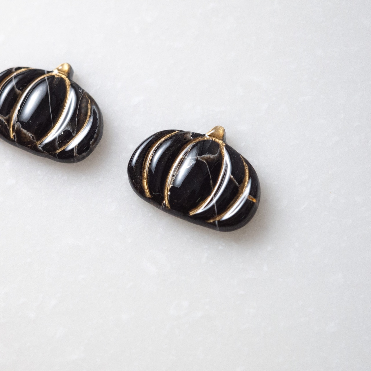 Tiny Pumpkins! : Onyx black