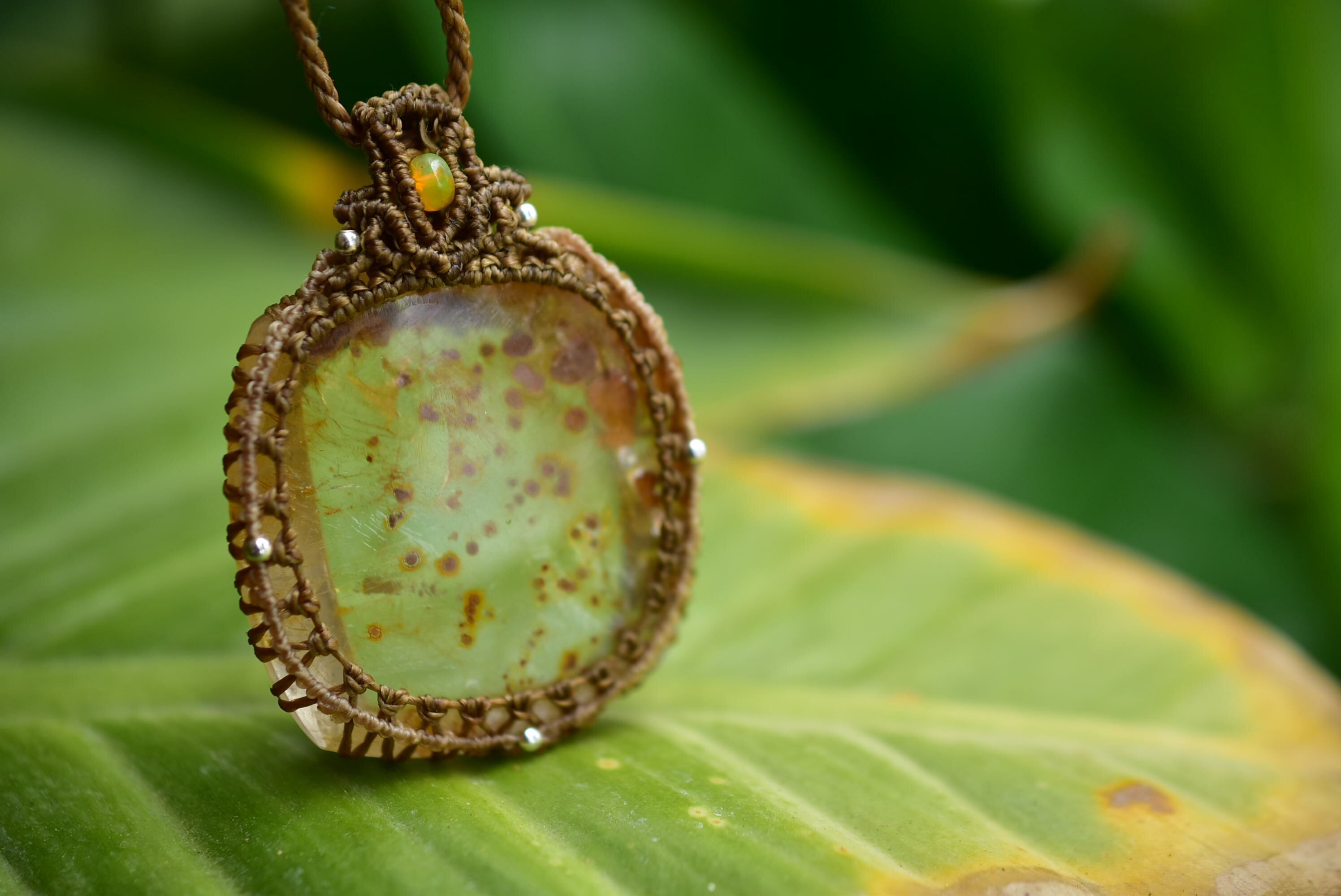 虹入り☆マーカサイト インクォーツ マクラメペンダント245j