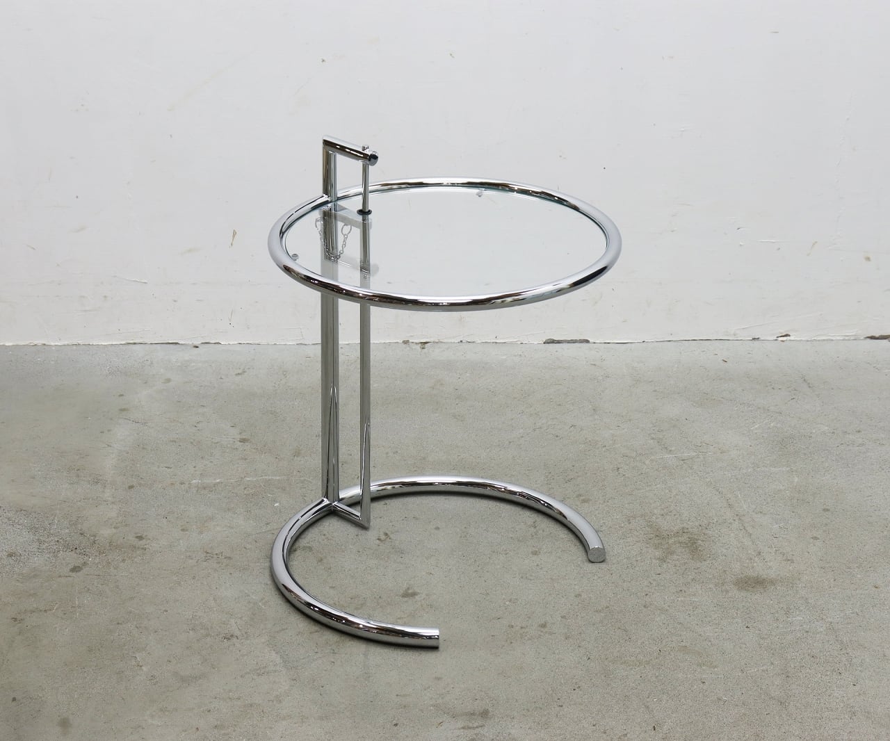 Eileen Gray アイリーン・グレイ アジャスタブル サイドテーブル リ