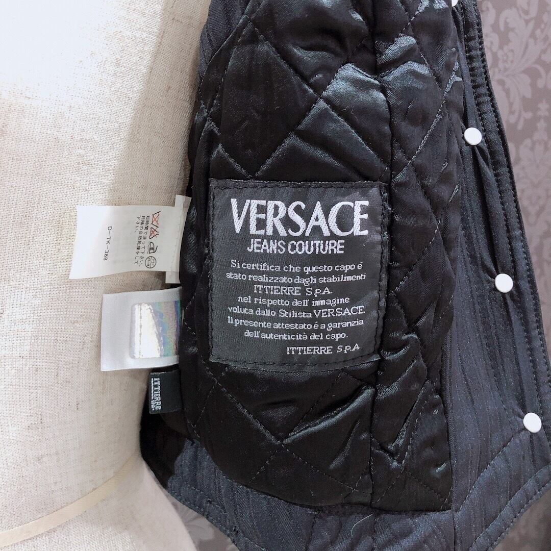 【 VERSACE 】ヴェルサーチ イタリア製メデューサボタンブラック中綿ベスト | JVINTAGE ジェイヴィンテージ