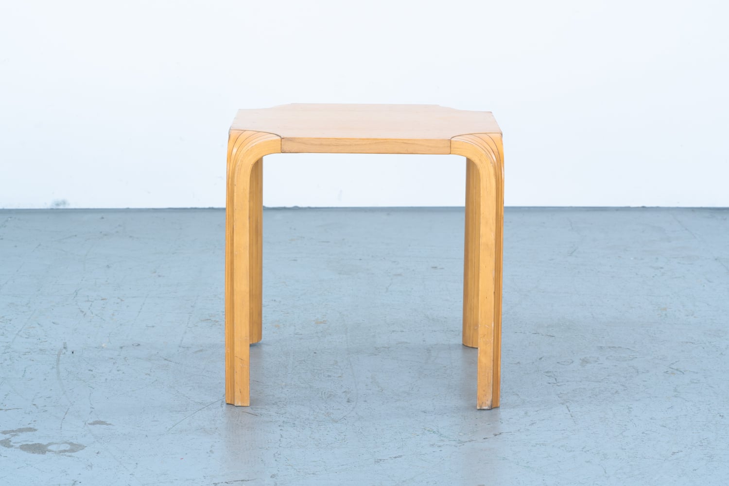 Alvar Aalto | Stool60 | kaikki gallery | 北欧ヴィンテージ家具の Alvar Aalto | Stool60 | kaikki gallery | 北欧ヴィンテージ家具の